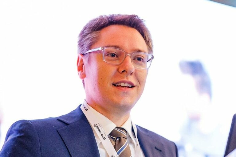 40 anni, con formazione ed esperienza e attivo soprattutto nel B2B: ecco il profilo dell'imprenditore nelle startup italiane