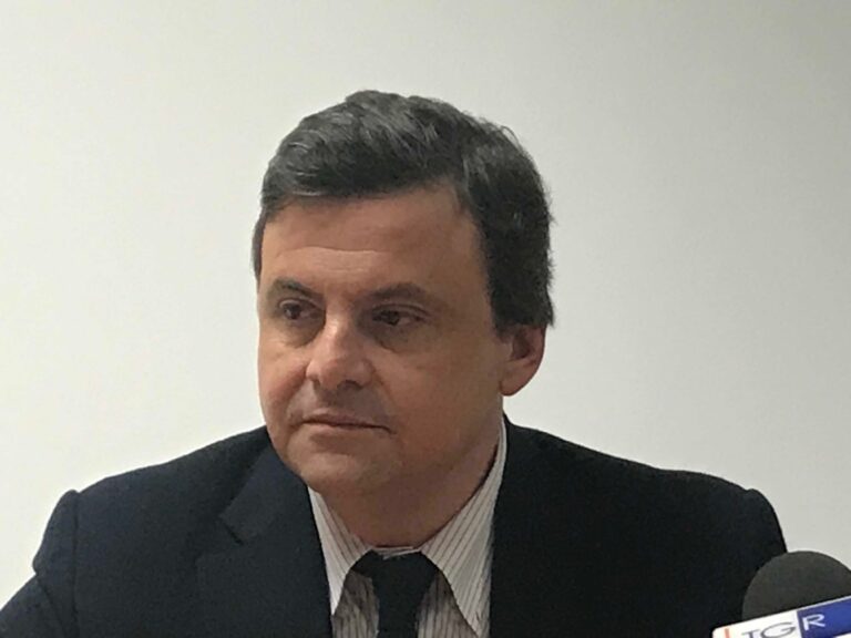 Calenda: Bene PIL e produzione industriale, ma i programmi di investimento e di Impresa 4.0 devono proseguire