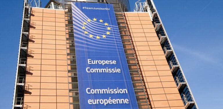 La Commissione Ue spinge sui Big Data: un miliardo di euro per i supercomputer